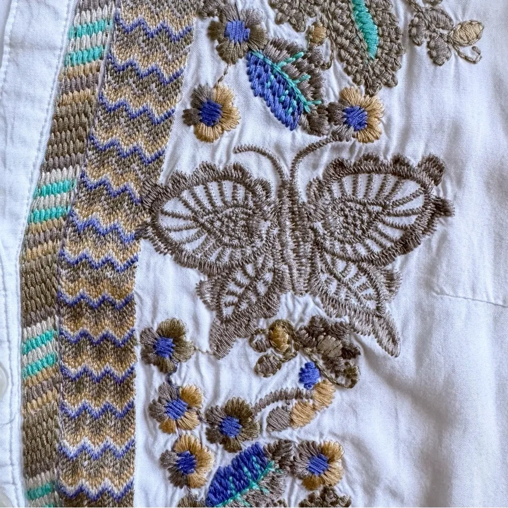 Luna Moon Floral Embroidered Tunic Top M Ivory Boho Sheer Roll Tab Sleeves Swim - Picture 7 of 11